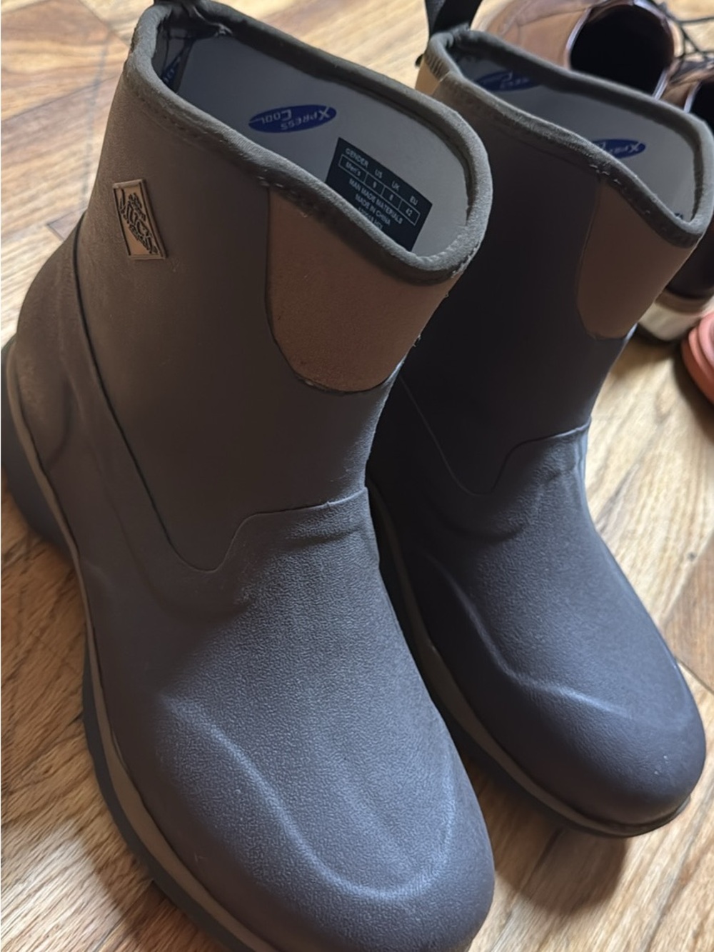Men's Gray Waterproof Pull-On Boots